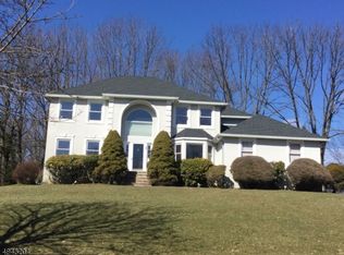1 Winchester Ter, Randolph, NJ 07869