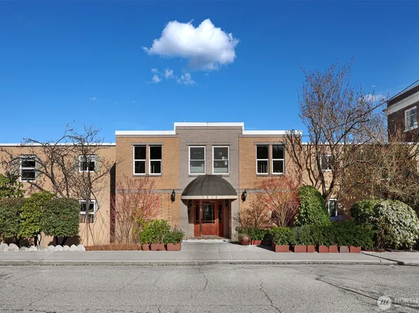 1818 Bigelow Avenue N #301, Seattle, WA 98109