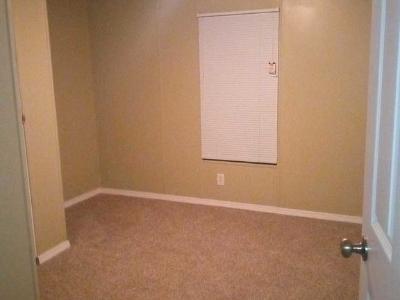 2nd image of 3000 Poplar St Lot 22