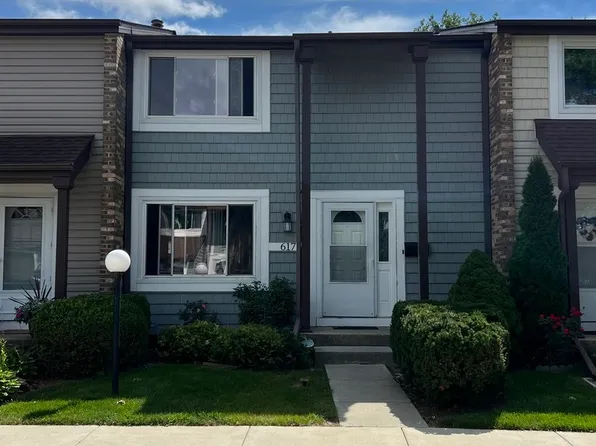 617 Westwood Ct, Wheeling, IL 60090
