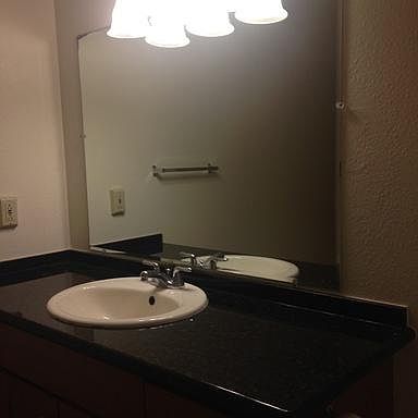 5th image of 1530 NE 146th St APT 203