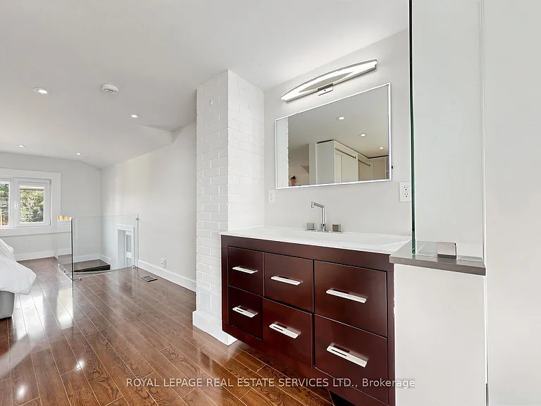 285 Bronte Rd — Photo 28