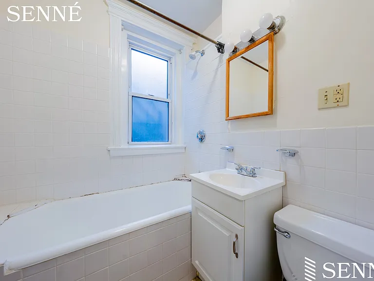 333 Harvard St #9 — Photo 7