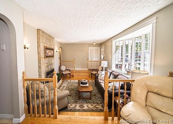 5th image of 35 Walker St