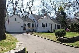 2nd image of 22 Black Creek Ln