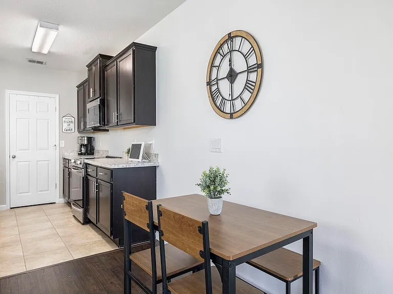 10057 SW Newberry Ave — Photo 11
