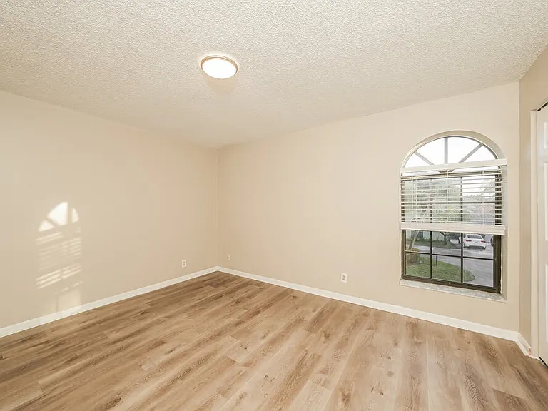 1725 Shoreside Cir — Photo 13