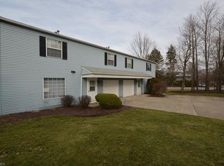 17 Firebush Ln, Northfield, OH 44067