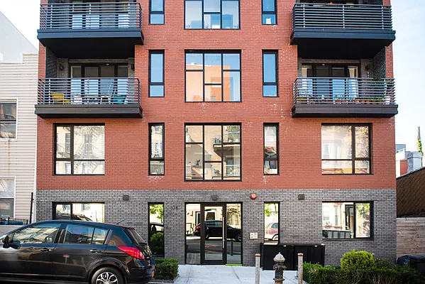 Sold by Compass | media 21