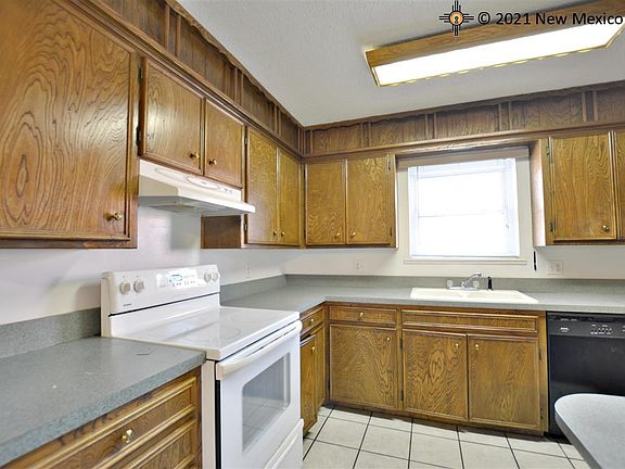 2nd image of 217 Sunland Dr