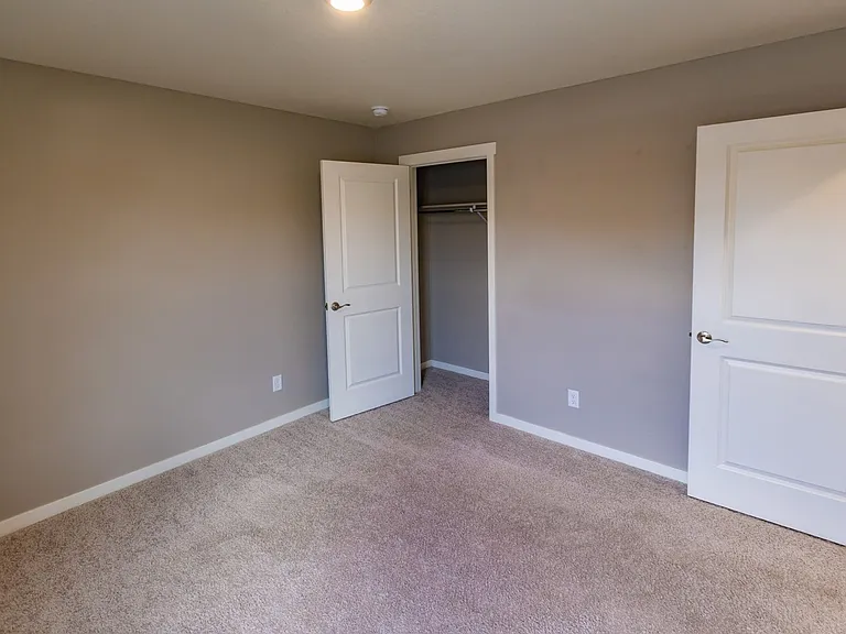 1464 Vantage Pkwy — Photo 25