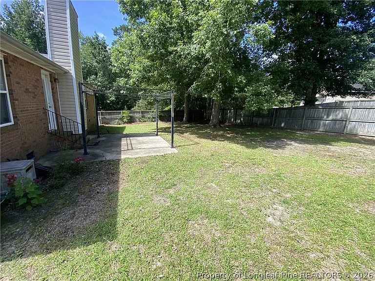 3024 Coachway Dr — Photo 2