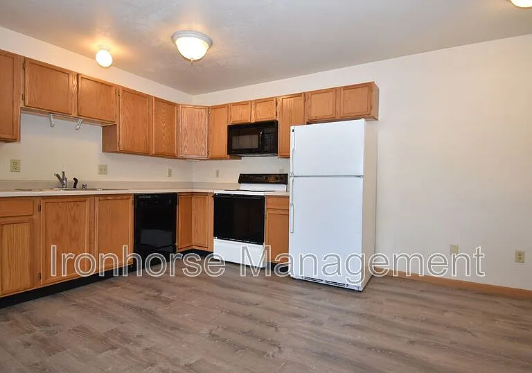 2491 Wheeler Dr #C — Photo 6