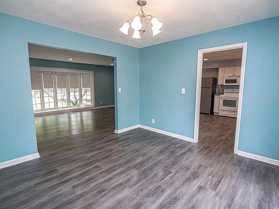 5th image of 106 Tamiami Trl