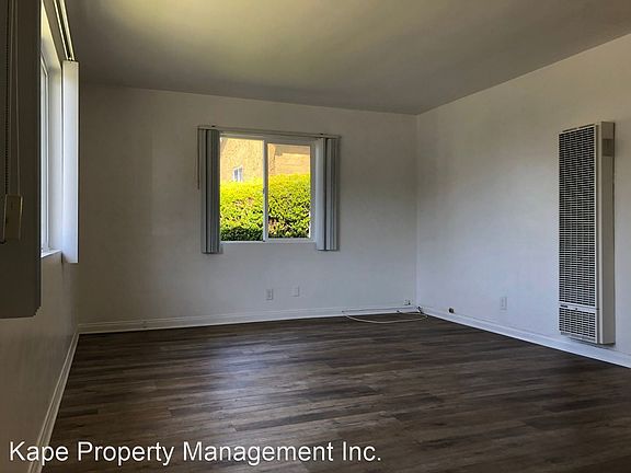3rd image of 3962 Sawtelle Blvd
