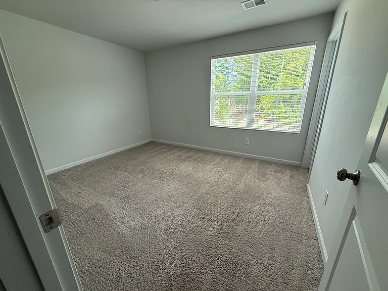 5251 Canberra Dr — Photo 30