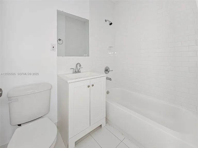 6601 SW 10th St #2 — Photo 6