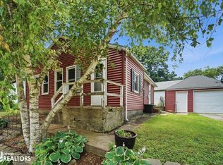 1518 11th St, Eldora, IA 50627