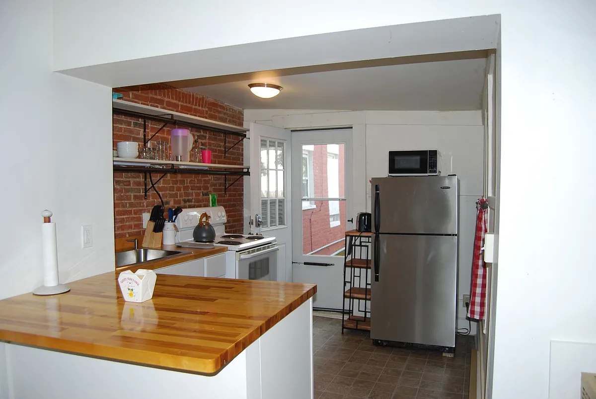 Building Photo - 77 N Winooski Ave