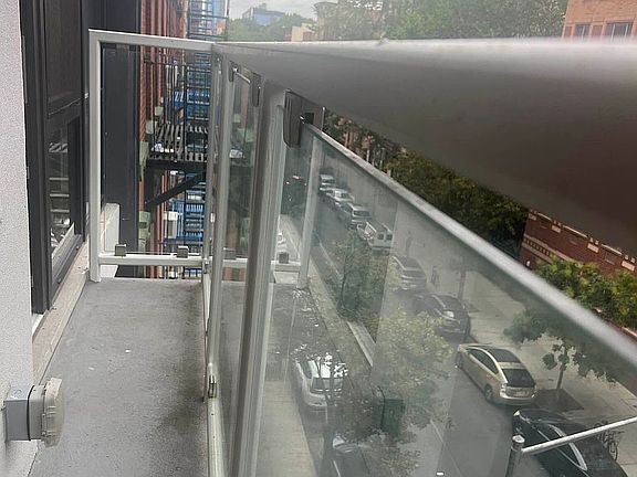 4th image of 222 E 7th St #5F