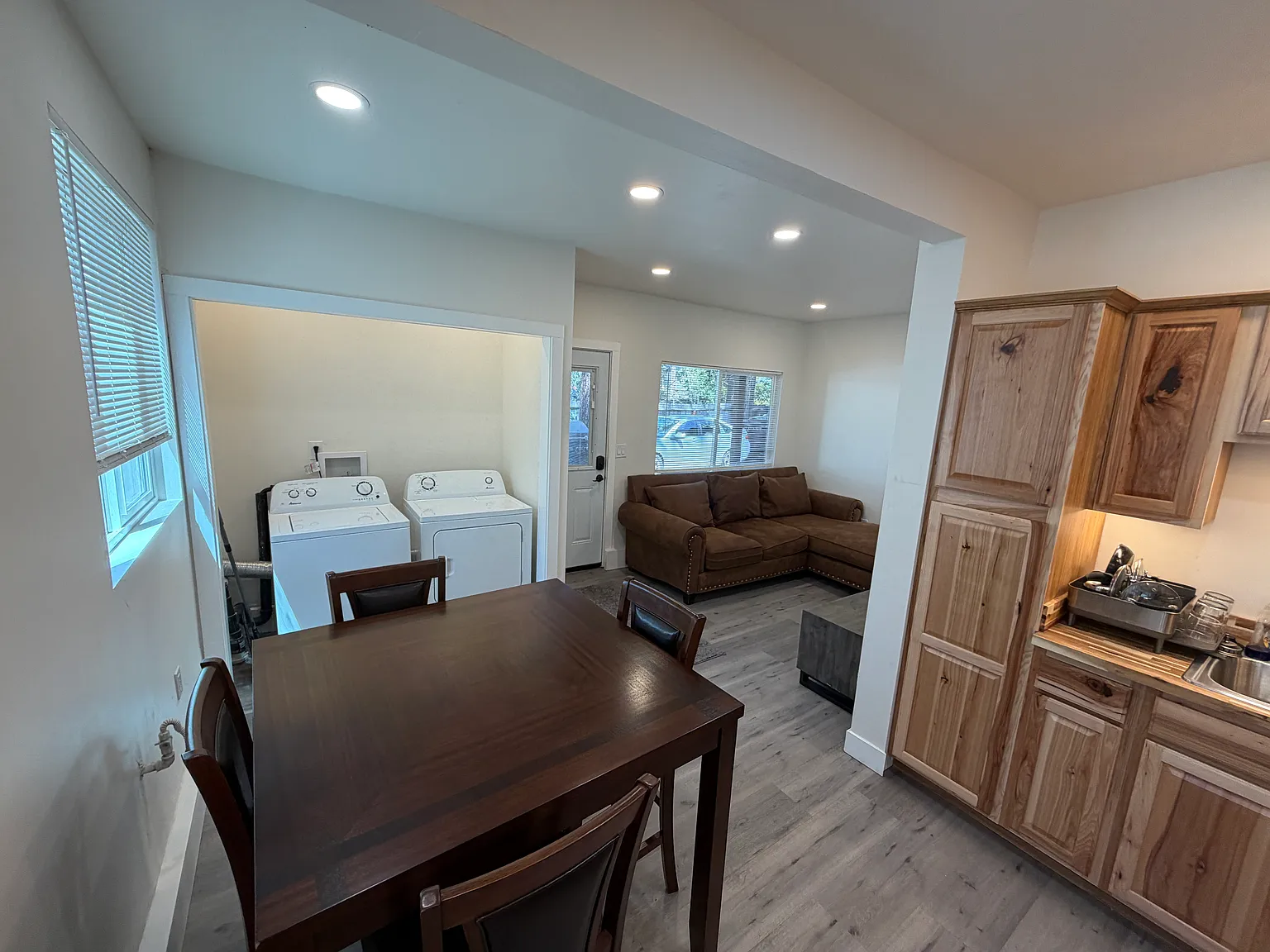 2 bed, 700 sqft, $1,399 — Photo 4