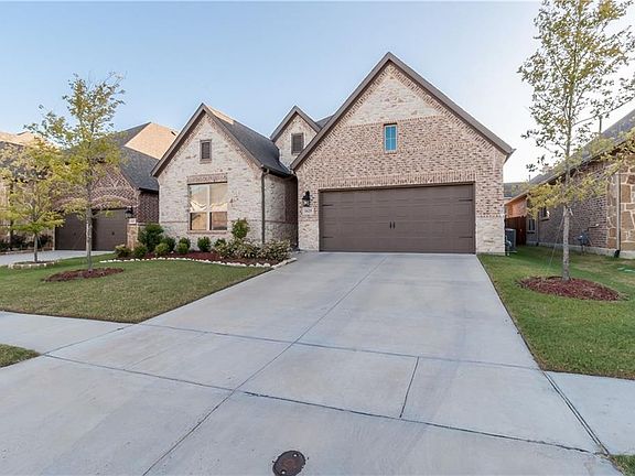 2nd image of 1625 Lost Pines Ln