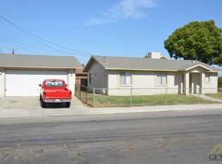 200 E Roberts Ln, Bakersfield, CA