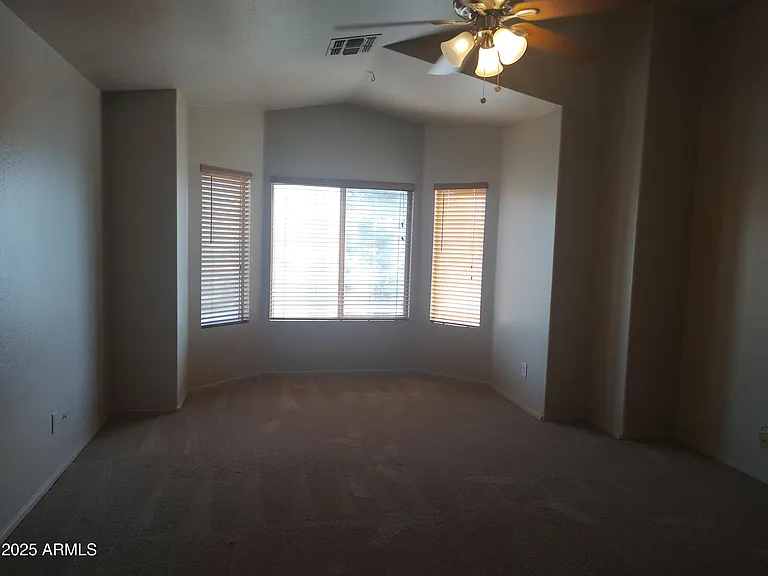 3239 E Kerry Ln — Photo 11
