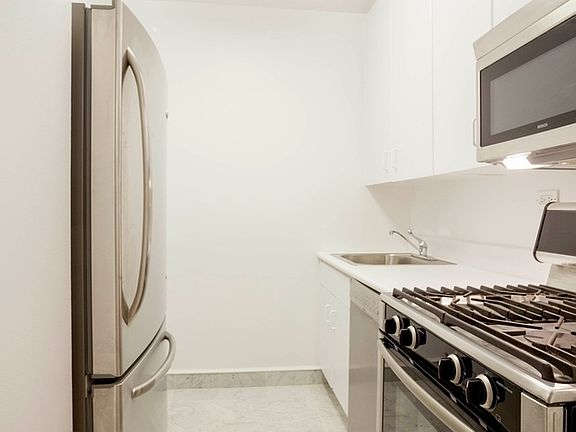 4th image of 145 W 67th St APT 7K