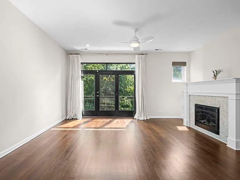 876 N Hermitage Ave #3 — Photo 7