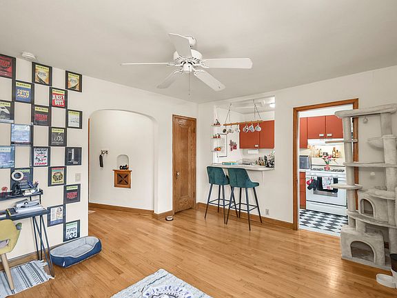 5th image of 2609 University Ave #2