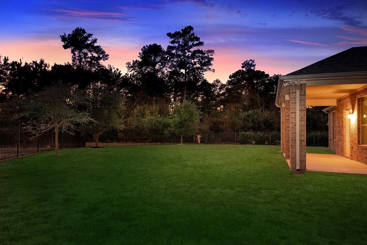 4 bed, 3.5 bath, 2558 sqft, $3,500 — Photo 4