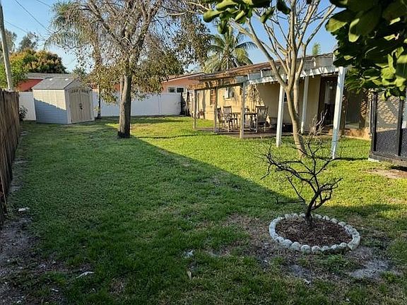 4th image of 2750 NE 10th Terrace