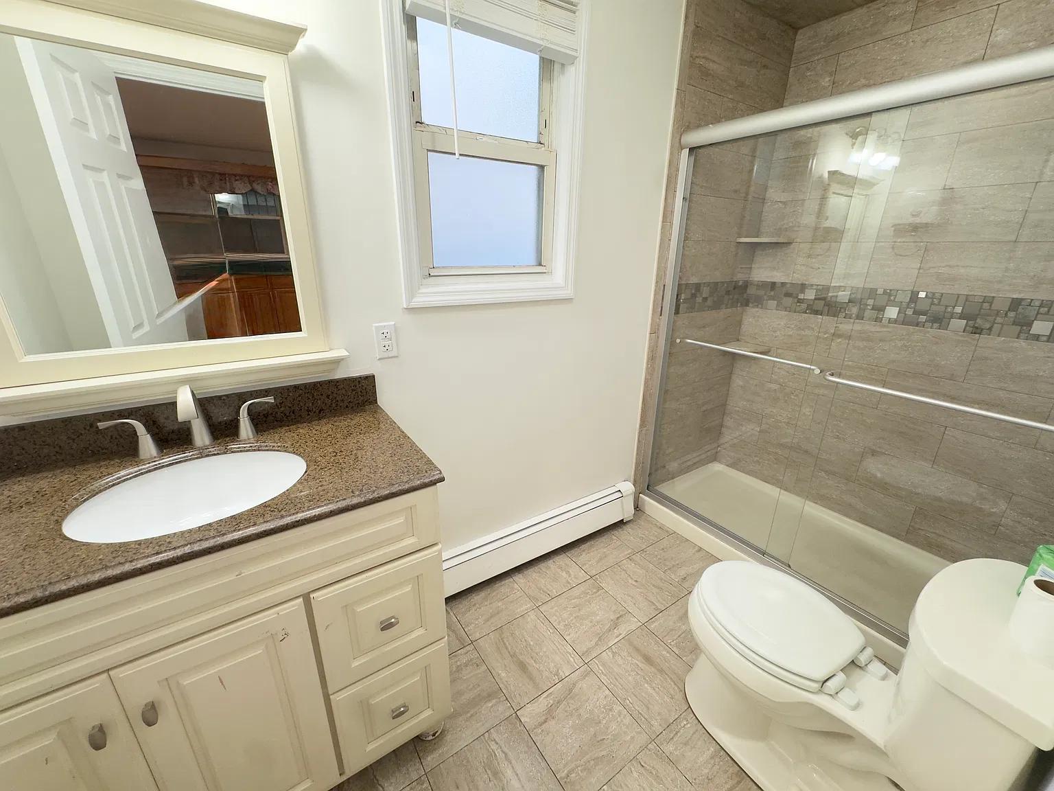 3 bed, $2,500 — Photo 4