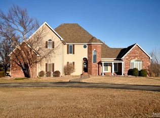 285 S Morris Dr, Salina, KS 67401