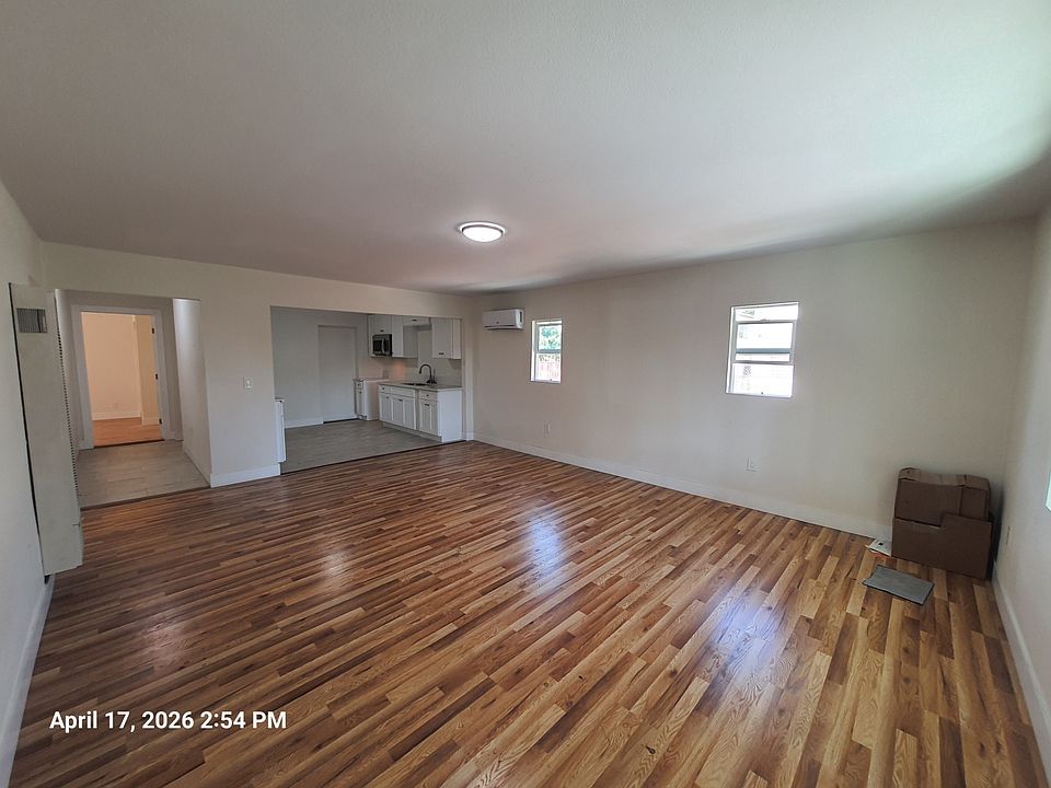 Entrance/Living room