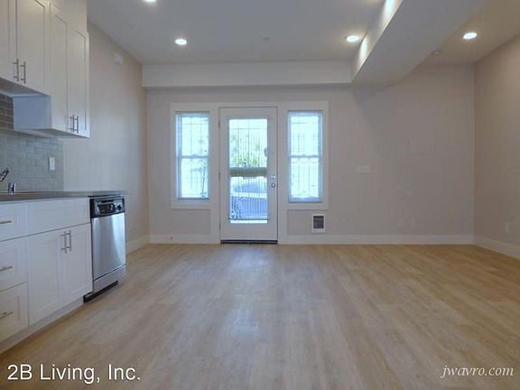 5th image of 2285 Broadway St Unit C