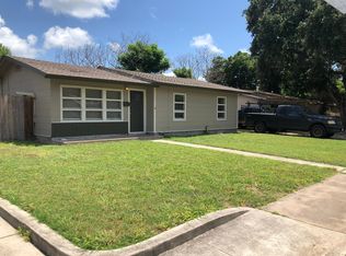 4002 Robinhood Dr, Corpus Christi, TX 78411