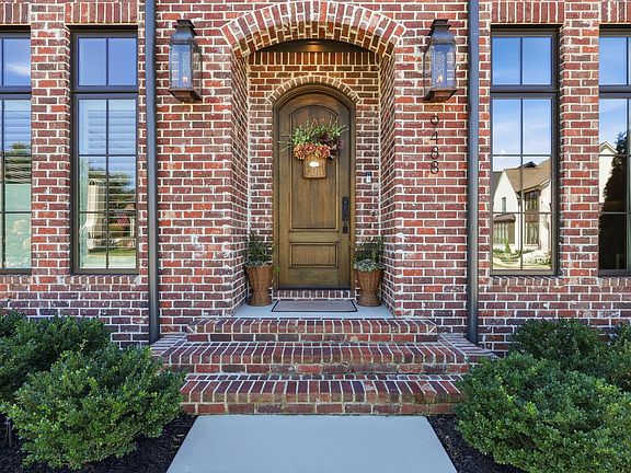 4th image of 9488 Calder Cir