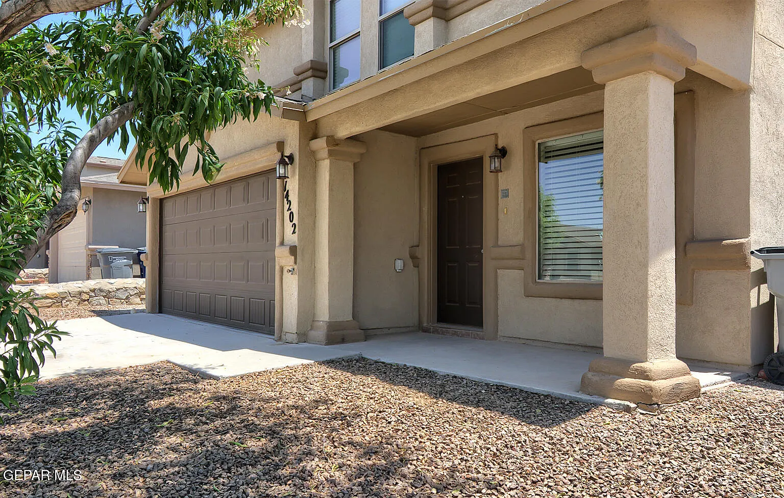 4 bed, 2.5 bath, 1411 sqft, $1,650 — Photo 3