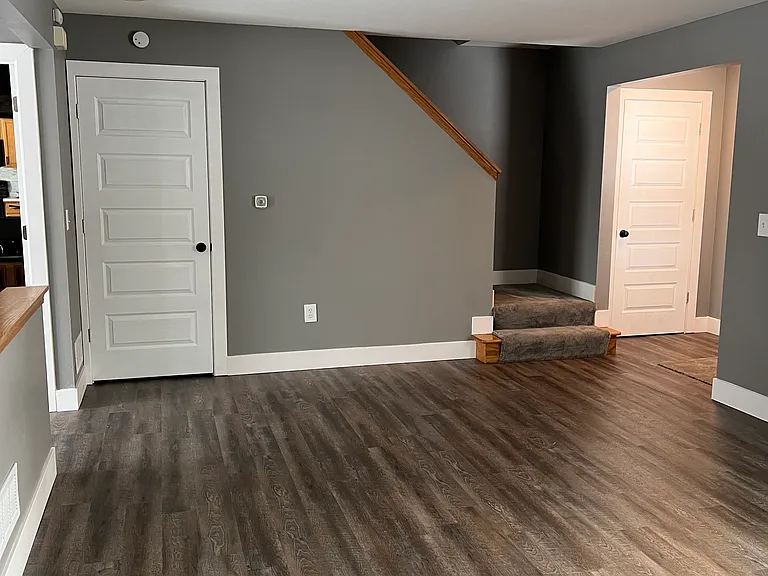 145 Laurie St — Photo 10