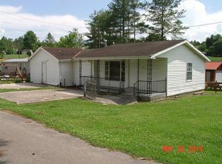 18 Pine Valley Ln, Flat Lick, KY 40935