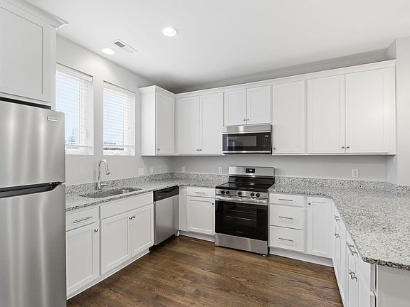 3rd image of 1723 Jo Johnston Ave