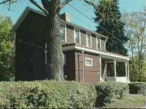 814 Wall St, Mc Donald, PA 15057