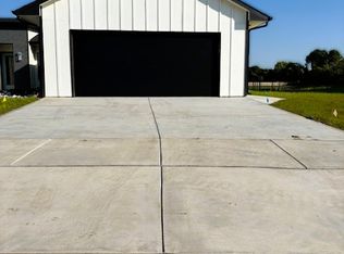 5205 S Chase Cir, Wichita, KS 67217