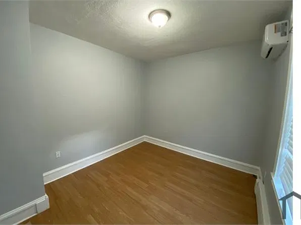 5 Columbia St APT 1, Gloucester, MA 01930