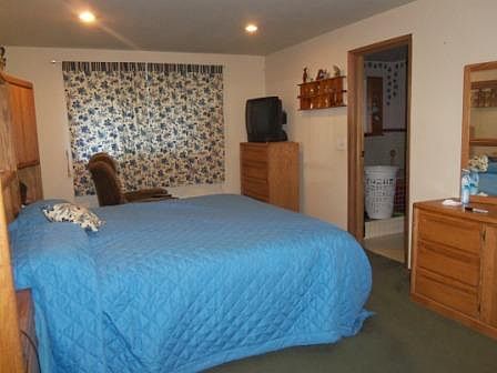 King-size Master Bedroom