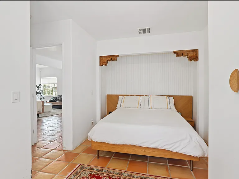 227 N Avenue 50 — Photo 11