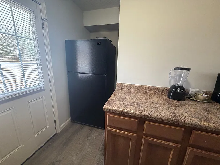 202 Wheaton Ct — Photo 9