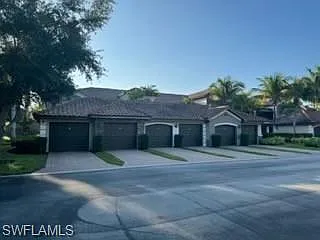 2 bed, 2.0 bath, 1661 sqft, $8,500 — Photo 2